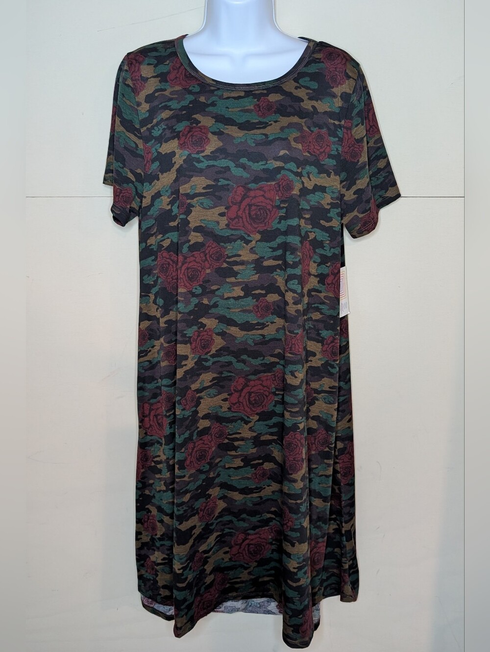 NWT LuLaRoe T Shirt Dress Long Fit Camo and Roses